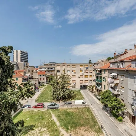 Alijev Gostinjska kuća 3*